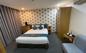 Khách Sạn Blue Airport